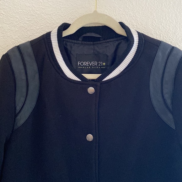 Bomber Jacket Forever21 - Picture 7 of 15